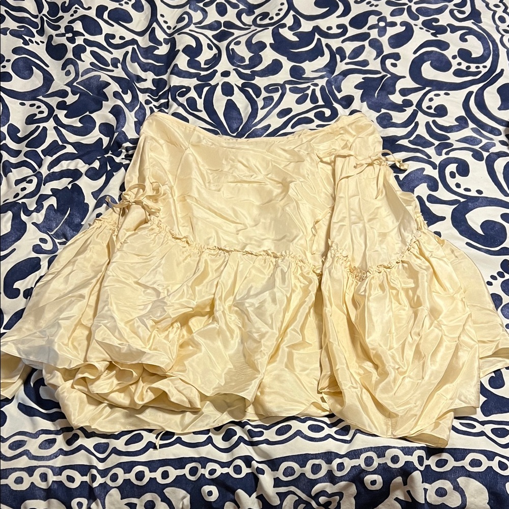 BCBGMaxAzria Cream Mini Skirt